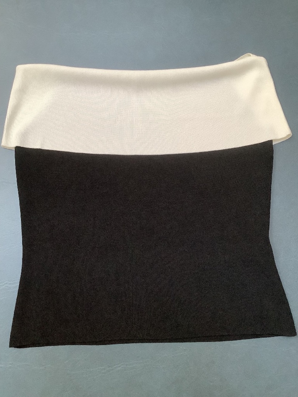 Black and White Cyrus knitted top